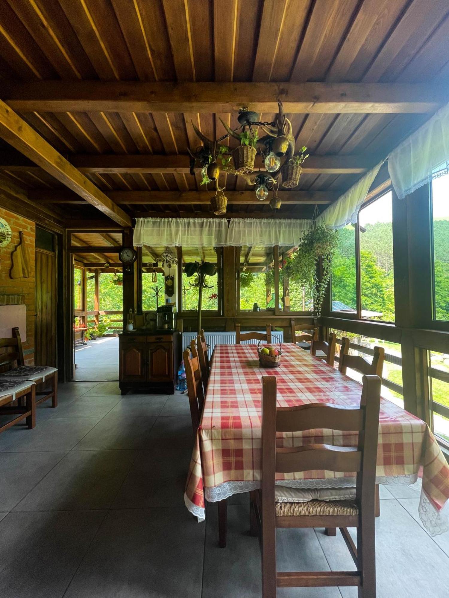 Cabana La Domnu' De Pe Vale Villa ไอยุด ภายนอก รูปภาพ